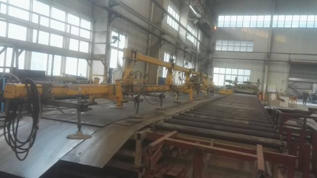 中國中車集團長薄鋼板上下料吊裝技術(shù)解析